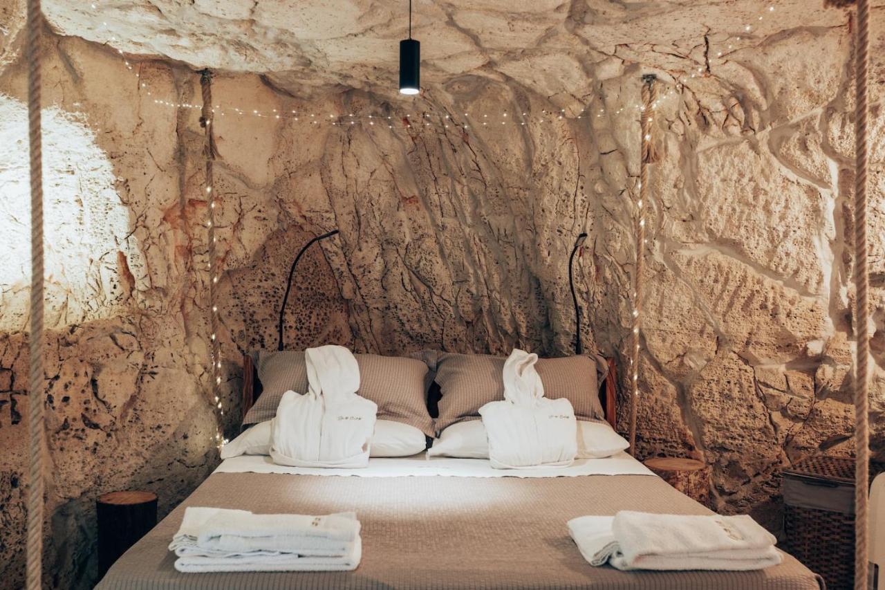 Grotta Carlotta Bed & Breakfast Ostuni Dış mekan fotoğraf