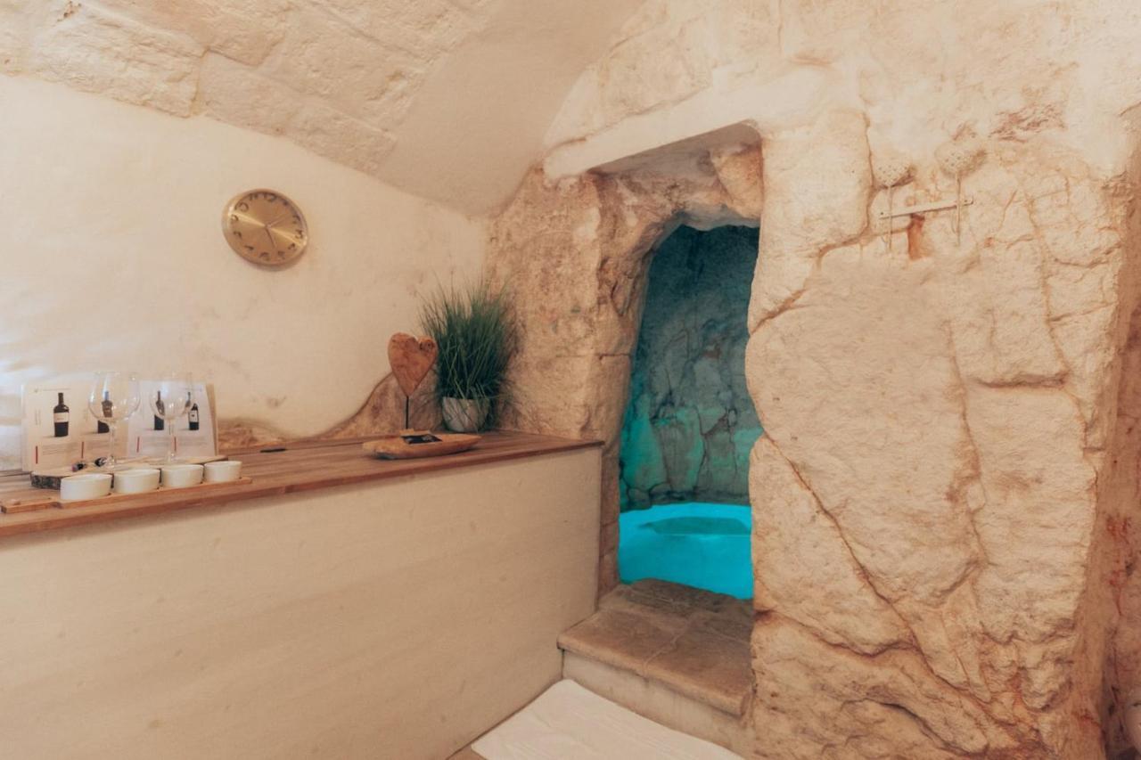 Grotta Carlotta Bed & Breakfast Ostuni Dış mekan fotoğraf