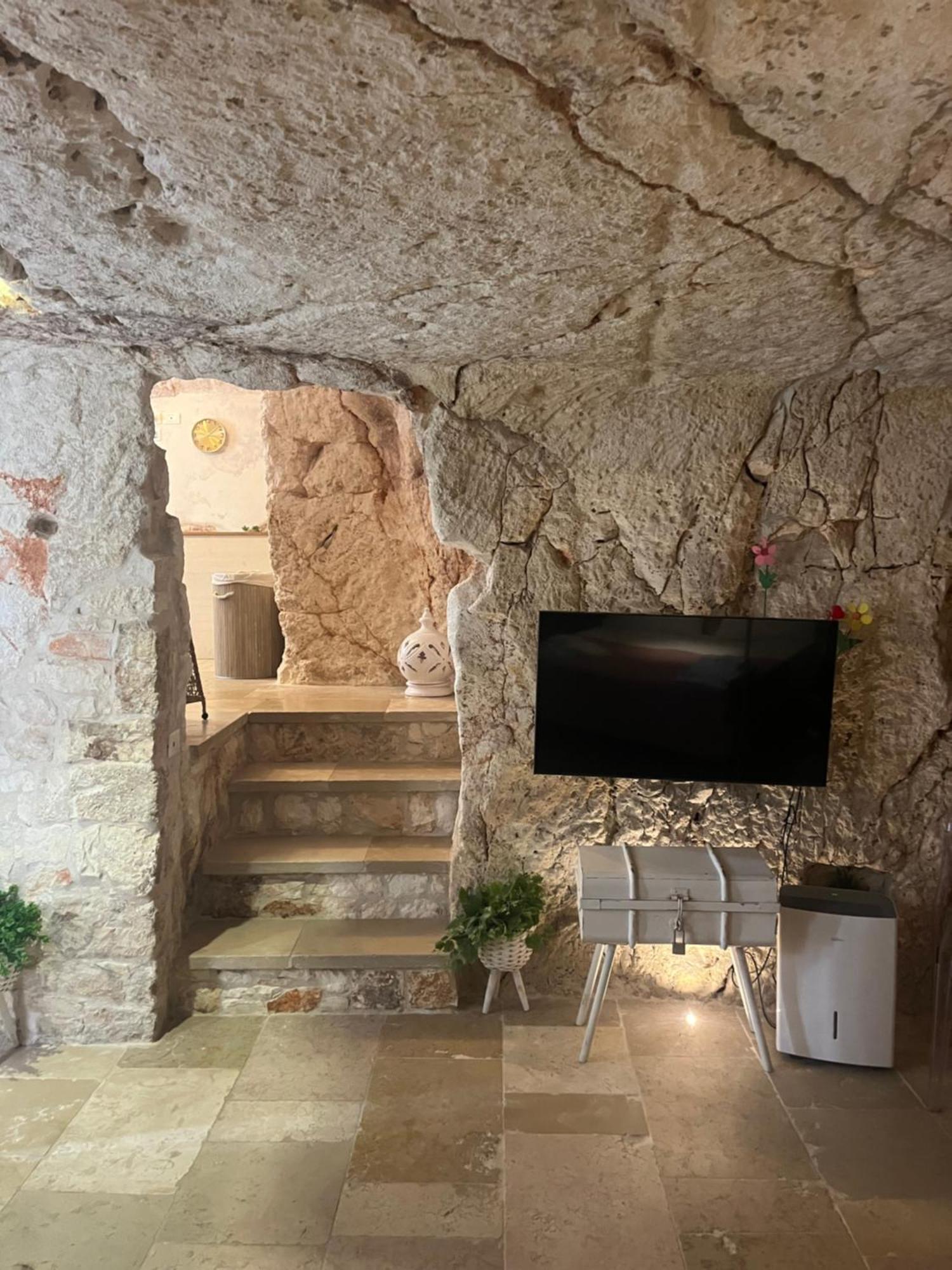 Grotta Carlotta Bed & Breakfast Ostuni Dış mekan fotoğraf